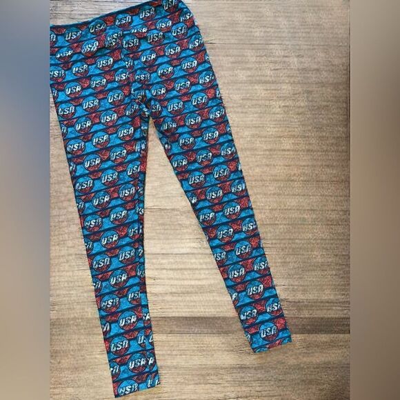 LuLaRoe Adult 12-18 Leggings • Vintage Americana Collection • Red White & Blue - Picture 4 of 16
